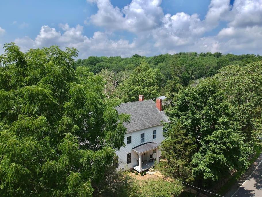 Craftsman Hideaway At The 1841 Farmhouse Chester Bagian luar foto